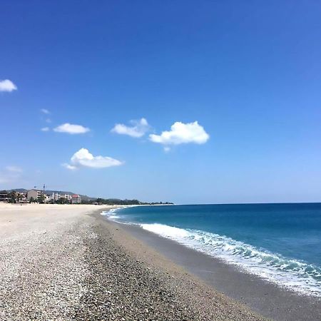 Apartament La Mansarda Marina di Gioiosa Ionica Zewnętrze zdjęcie